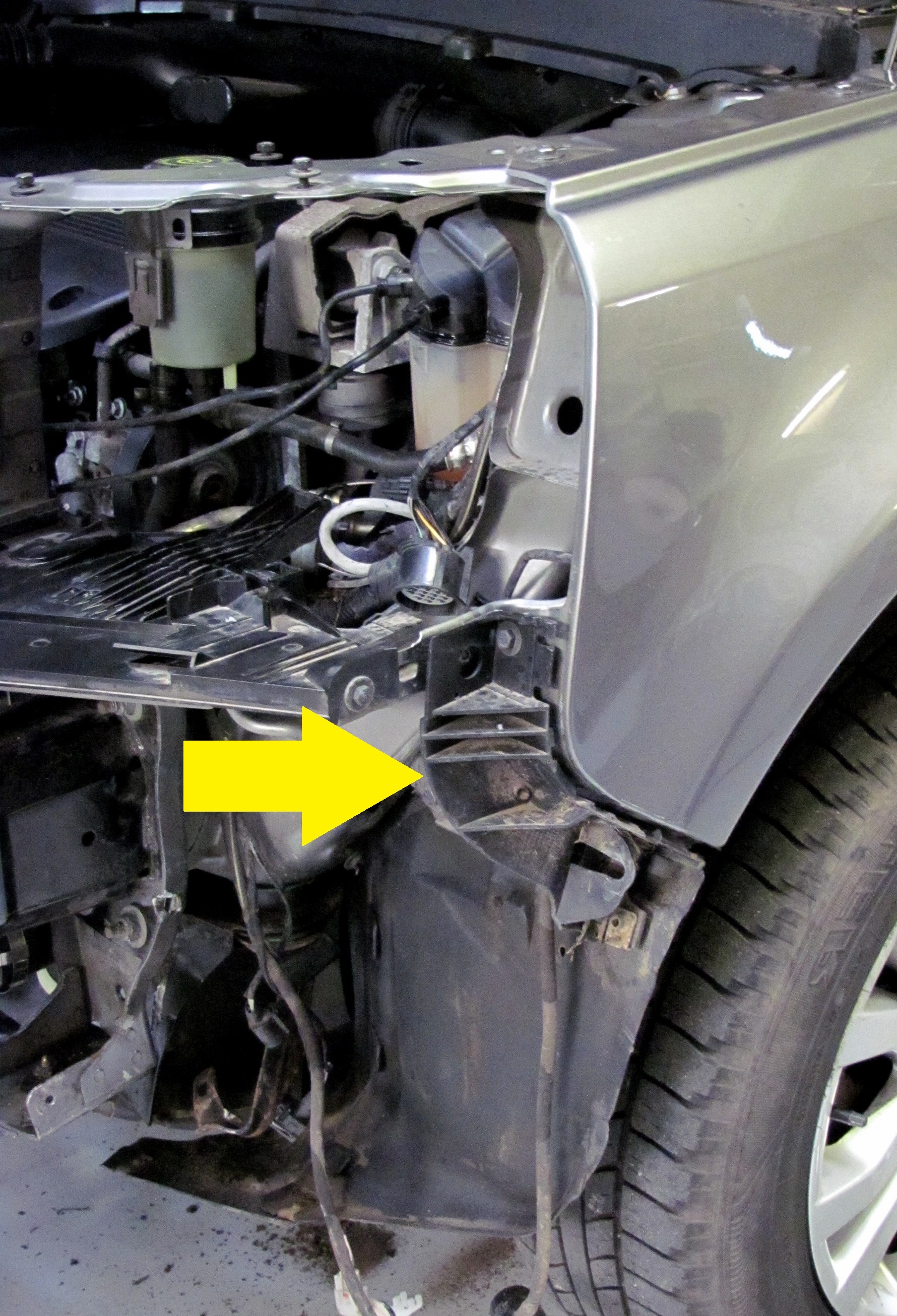 Как снимать бампер фрилендер Front Sunroof Drain 9AD